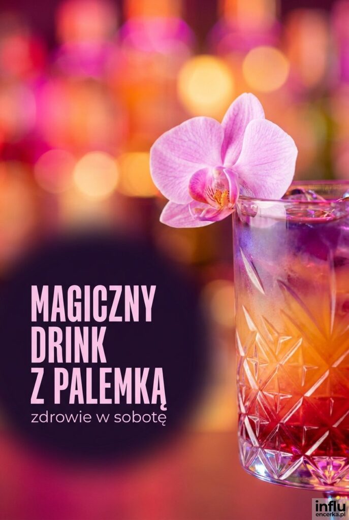 Bliski kadr na owocowego drinka ozdobionego orchideą na tle neonów i napis „Magiczny drink z palemką”.