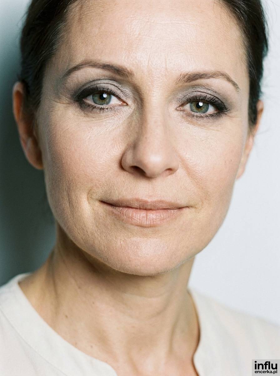 Stonowany smoky eye w wersji dziennej na chrzest